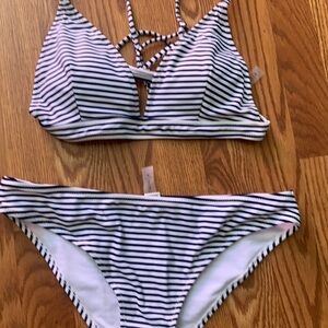 Cupshe swimsuit 2 pc size medium striped